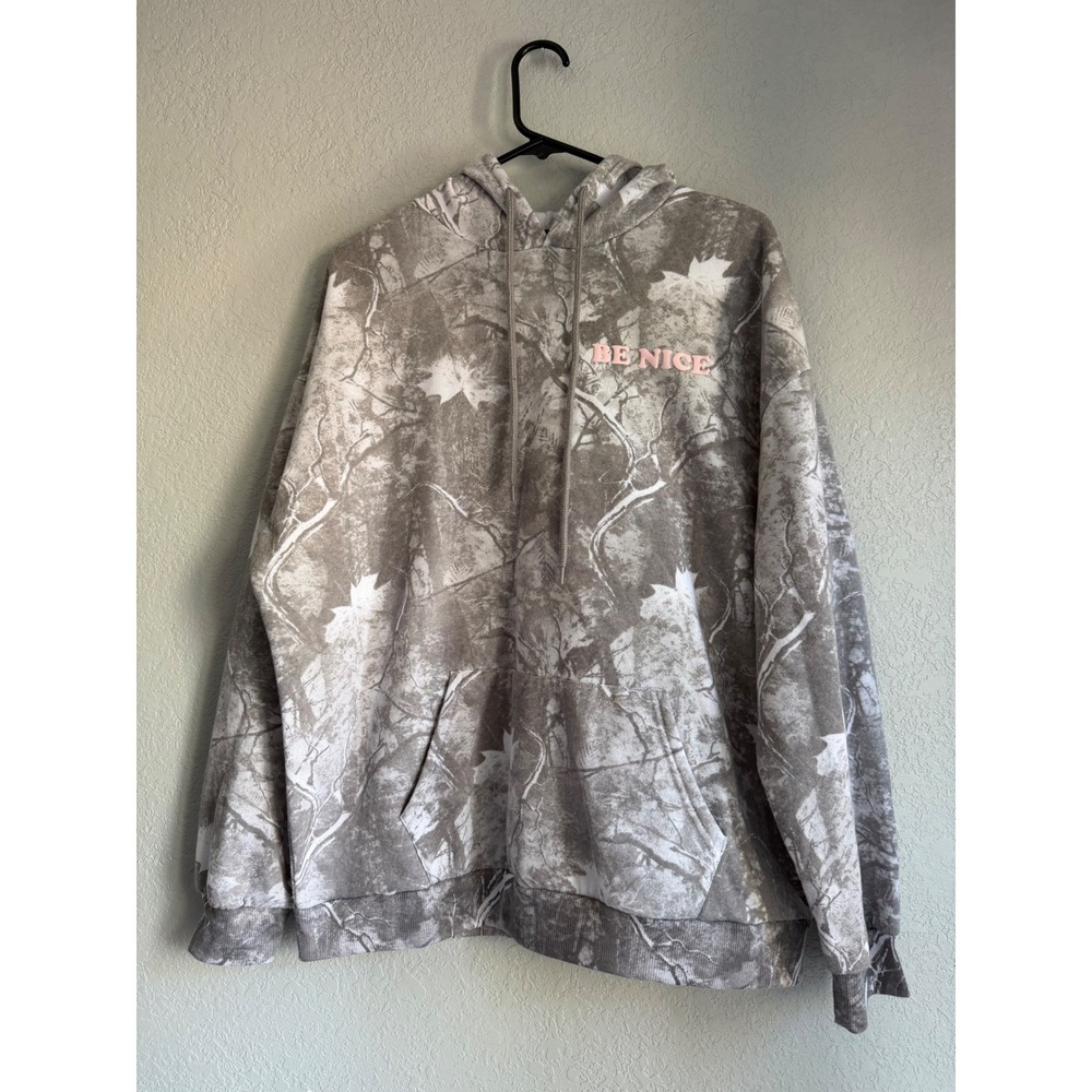 Forever 21 "Be Nice" Camo Hoodie Grey Tree Branch Pink Puff Print M Oversize Y2K